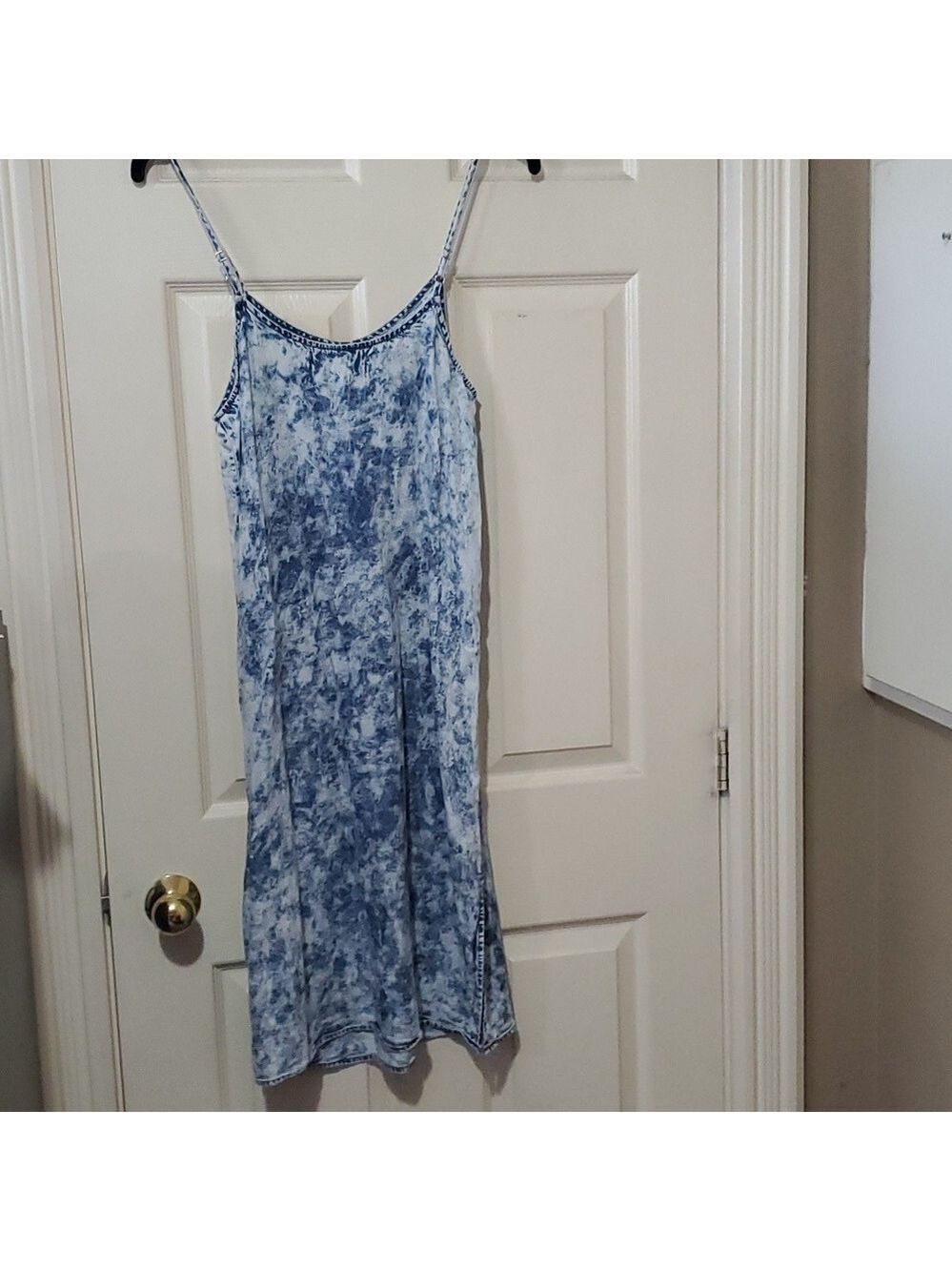 Thread supply dress size small